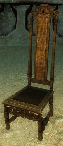 Stuhl mit hoher Lehne.jpg